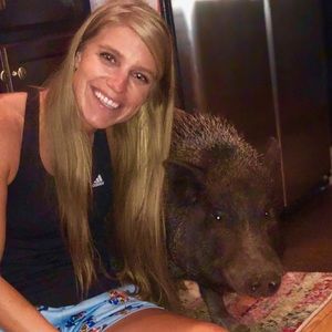 Meet your Posher, Abi